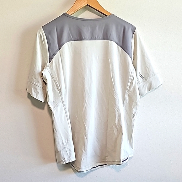 [*3 Items For $20 In Bundle*] 5.11 Tactical 3/4 sleeve shirt. Women’s Large - Picture 6 of 7